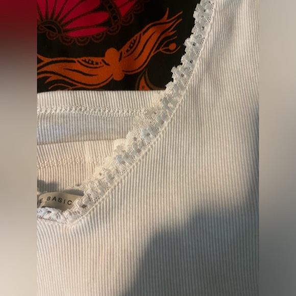 white lacy tank top - Picture 2 of 3